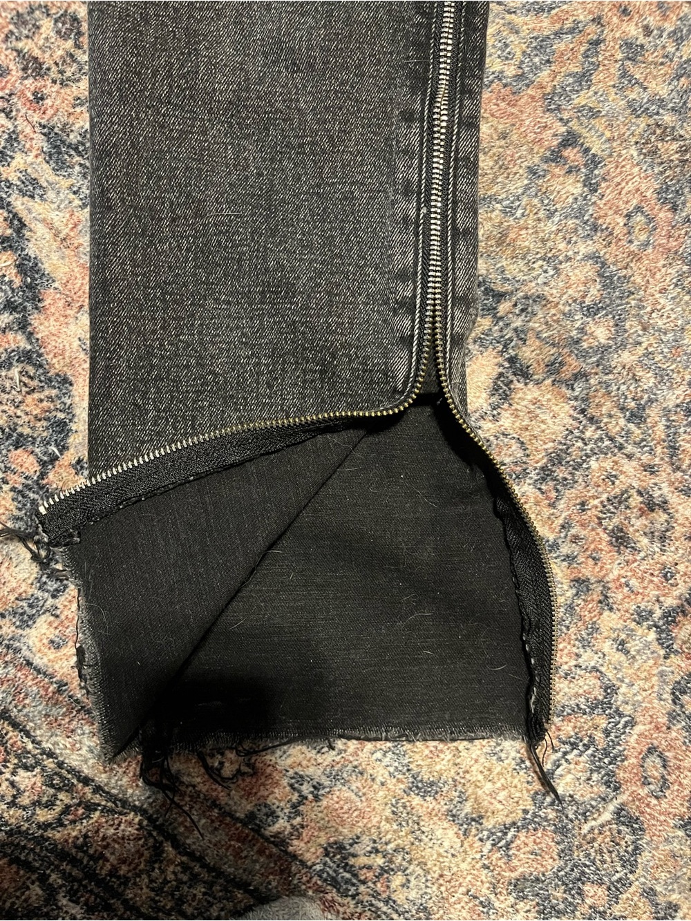 Abercrombie & Fitch Black Washed High-Rise Ankle Zip Jeans - Picture 5 of 8